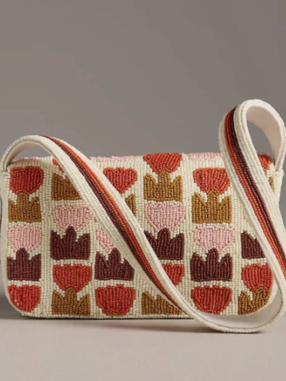 Fiona Beaded Bag - Retro Flower Edition - Picture 3 of 8